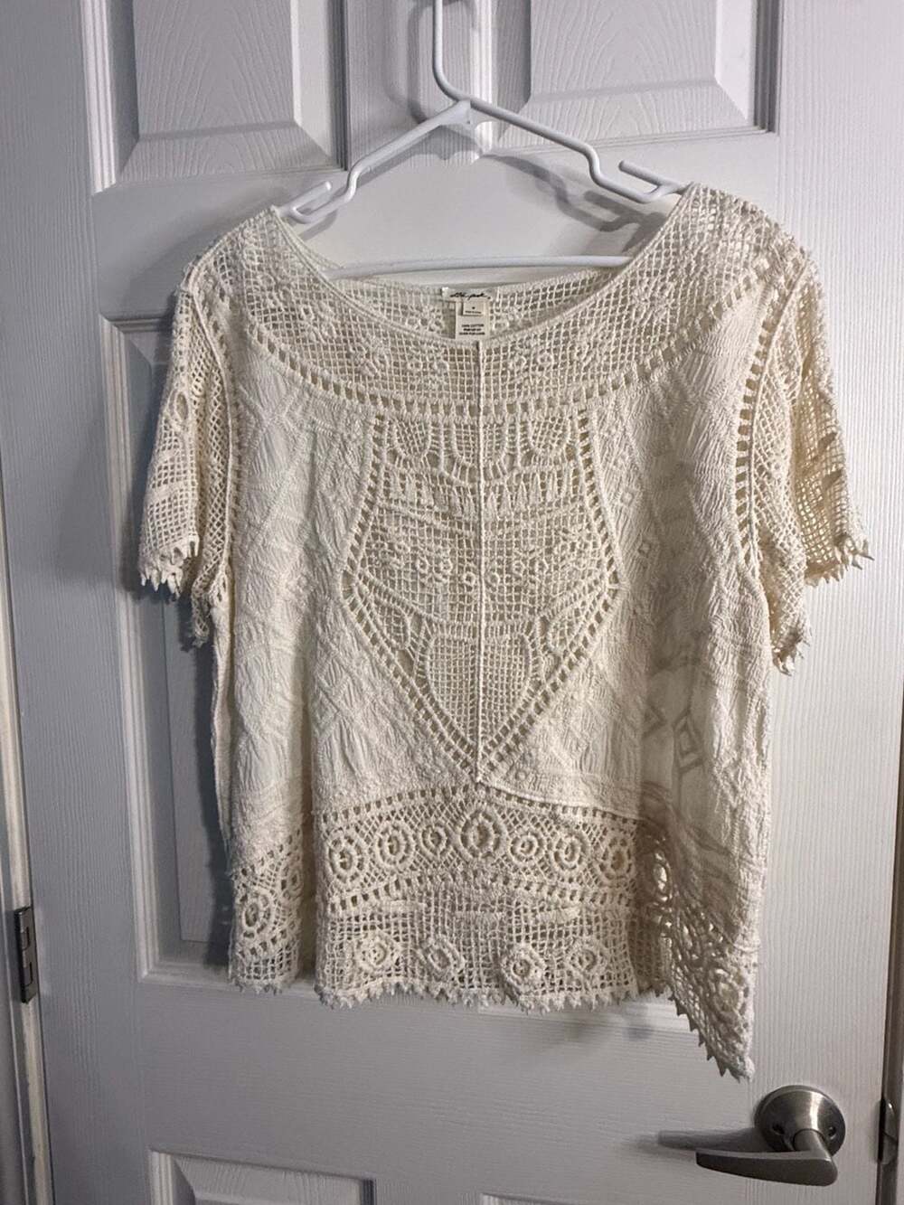 Ultra Pink Women's Cream Crochet Lace Short Sleeve Boho Top Size M